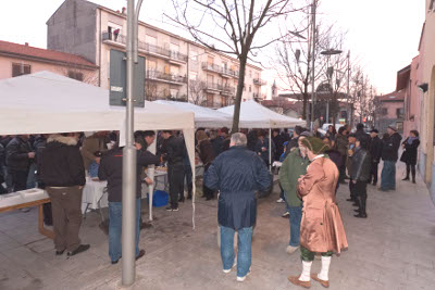 Foto della inaugurazione della biblioteca